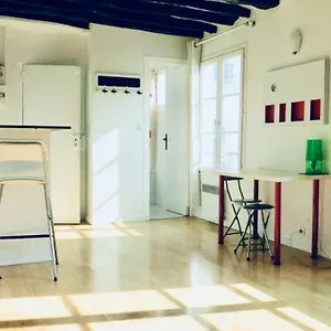 Appartamento Cosy 25 Sqm In Heart Of, Parigi